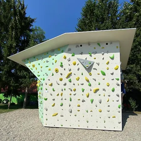 Bee Happy - Farmstay Camp